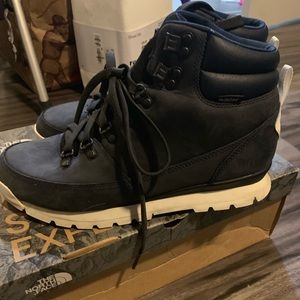 Unisex North Face Snow Boots